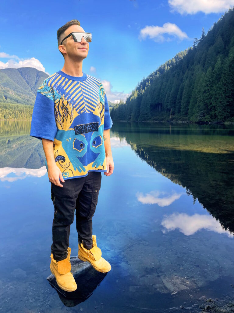 Look sweater is a gorgeous knit that elevates your mood and perspective.